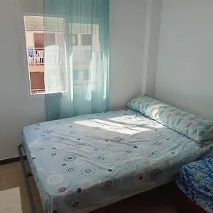 Habitación en casa particular Habitaciónes En Apartamento, Salou